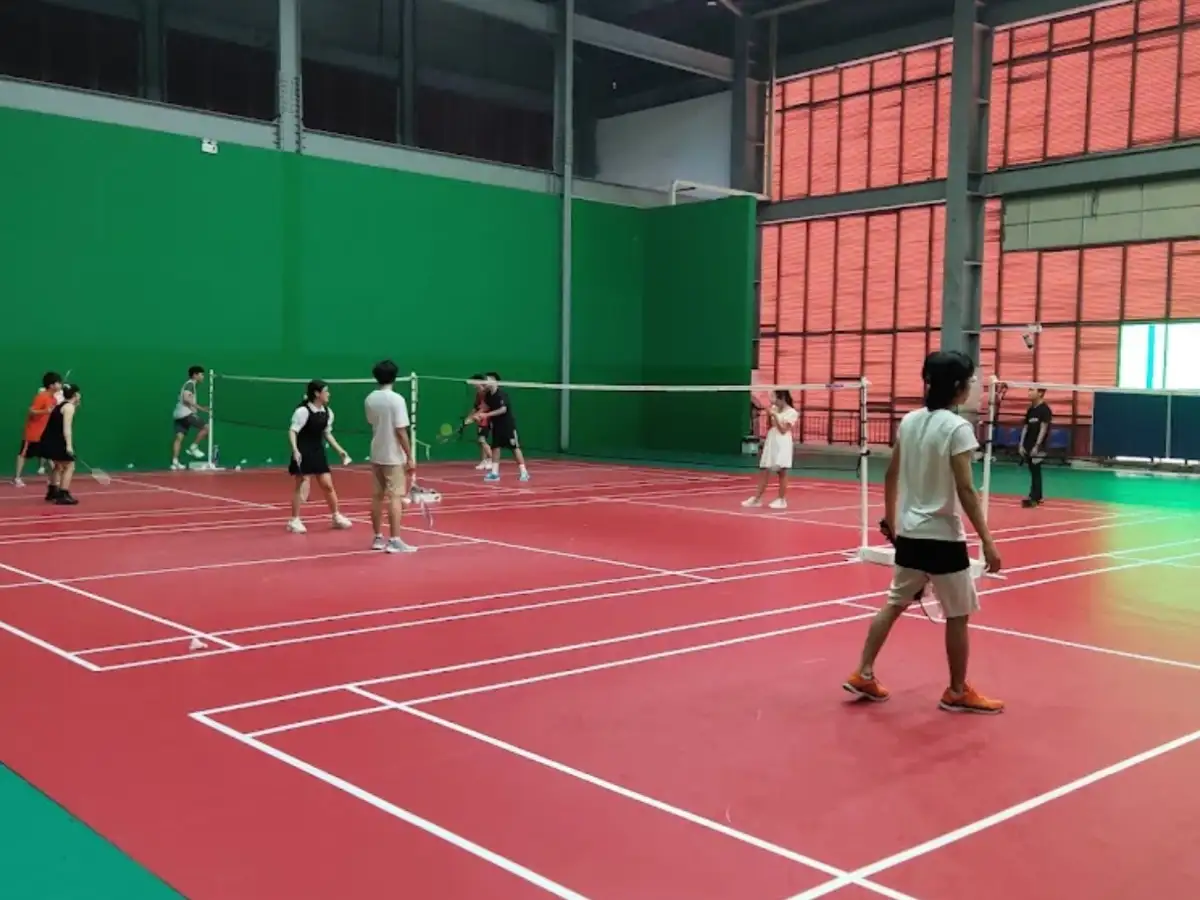 Sân Cầu Lông Lam Sơn là địa điểm tổ chức các giải đấu cầu lông phong trào và chuyên nghiệp
