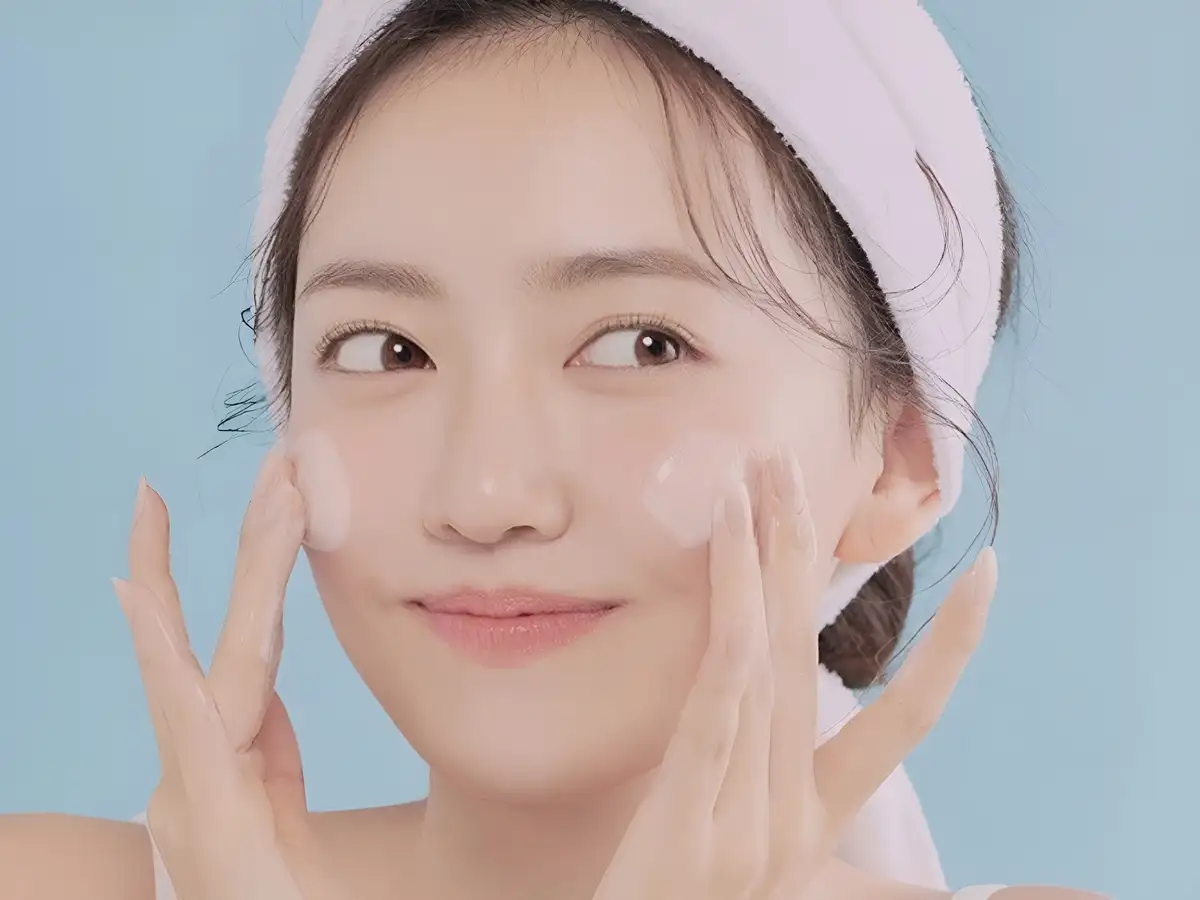 Tại Sao Da Hỗn Hợp Thiên Khô Cần Quy Trình Skincare Riêng Biệt?
