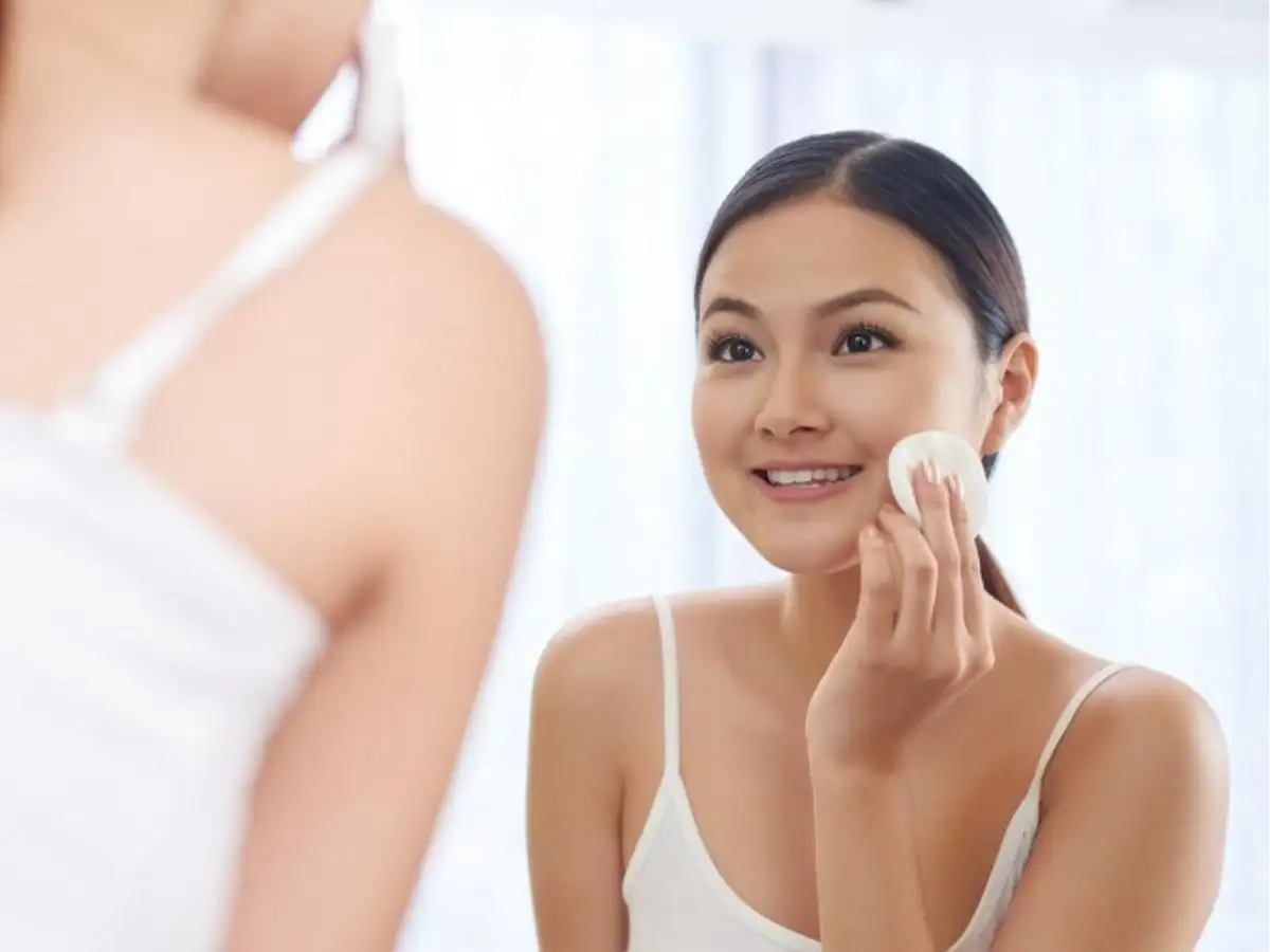 Tránh ma sát mạnh dễ gây ảnh hưởng đến da