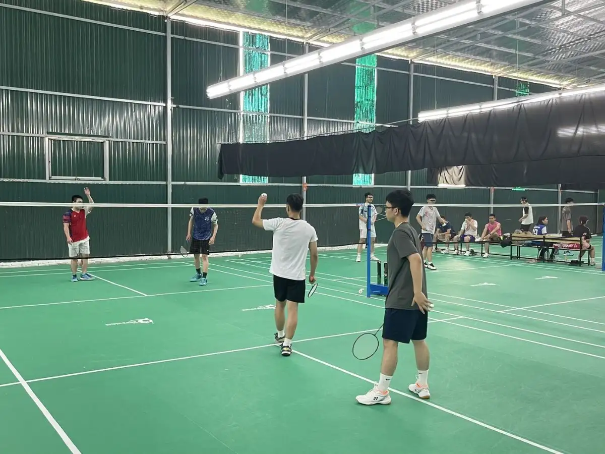  Sân cầu lông Đại học Ngoại Thương