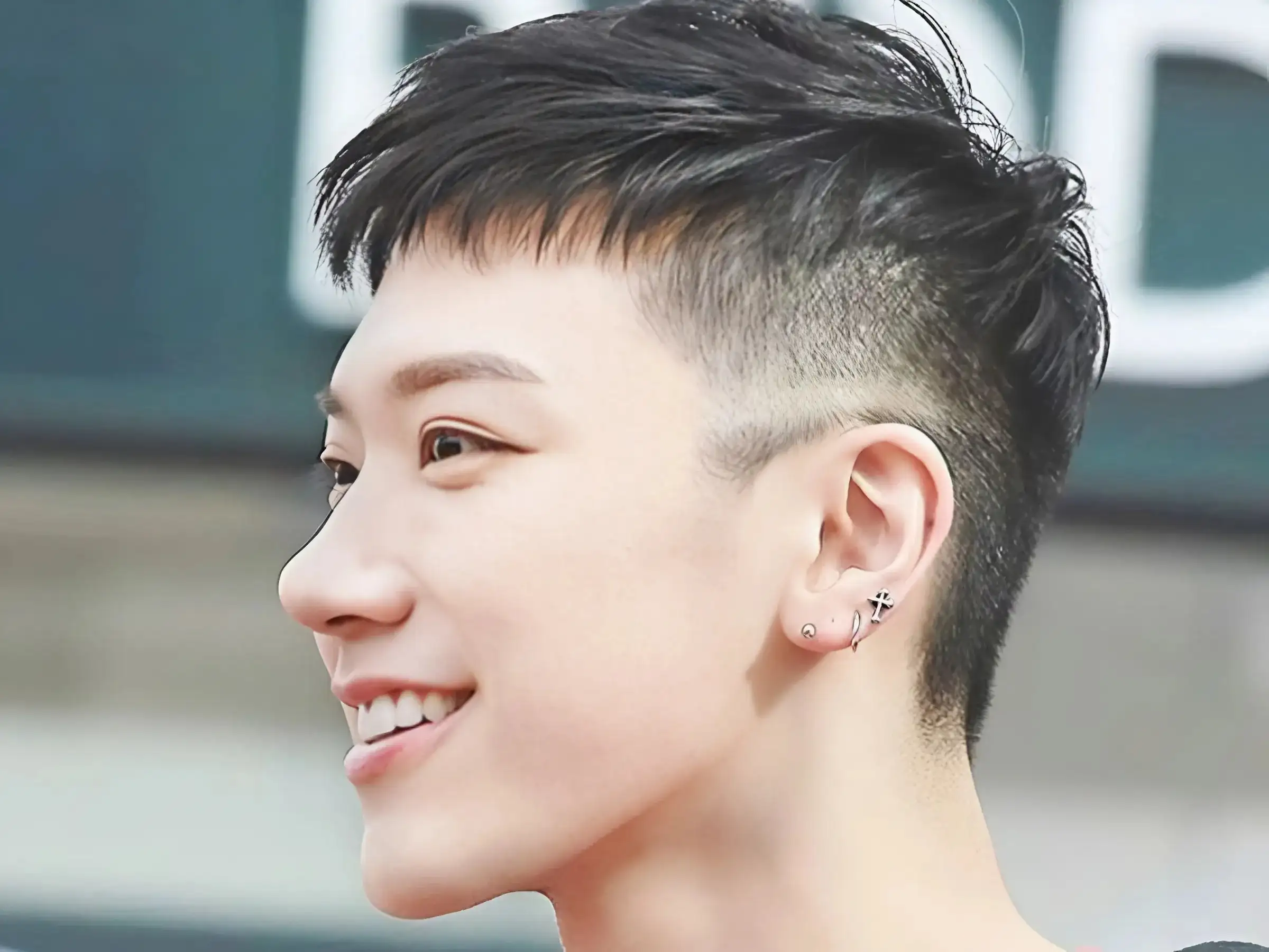 Kiểu tóc Mohican Undercut để gáy