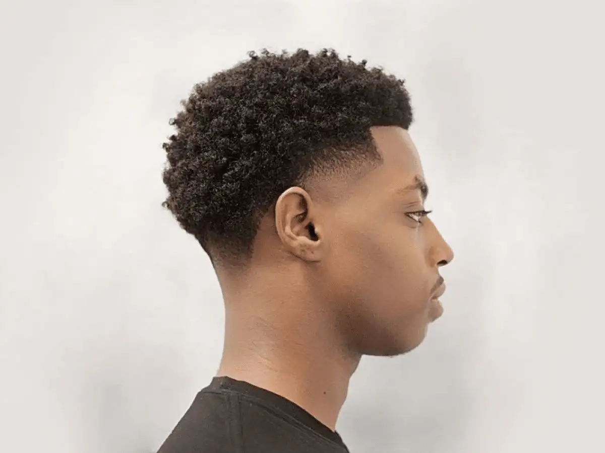 Taper Haircut là kiểu tóc được cắt ngắn dần từ trên xuống dưới và từ trước ra sau