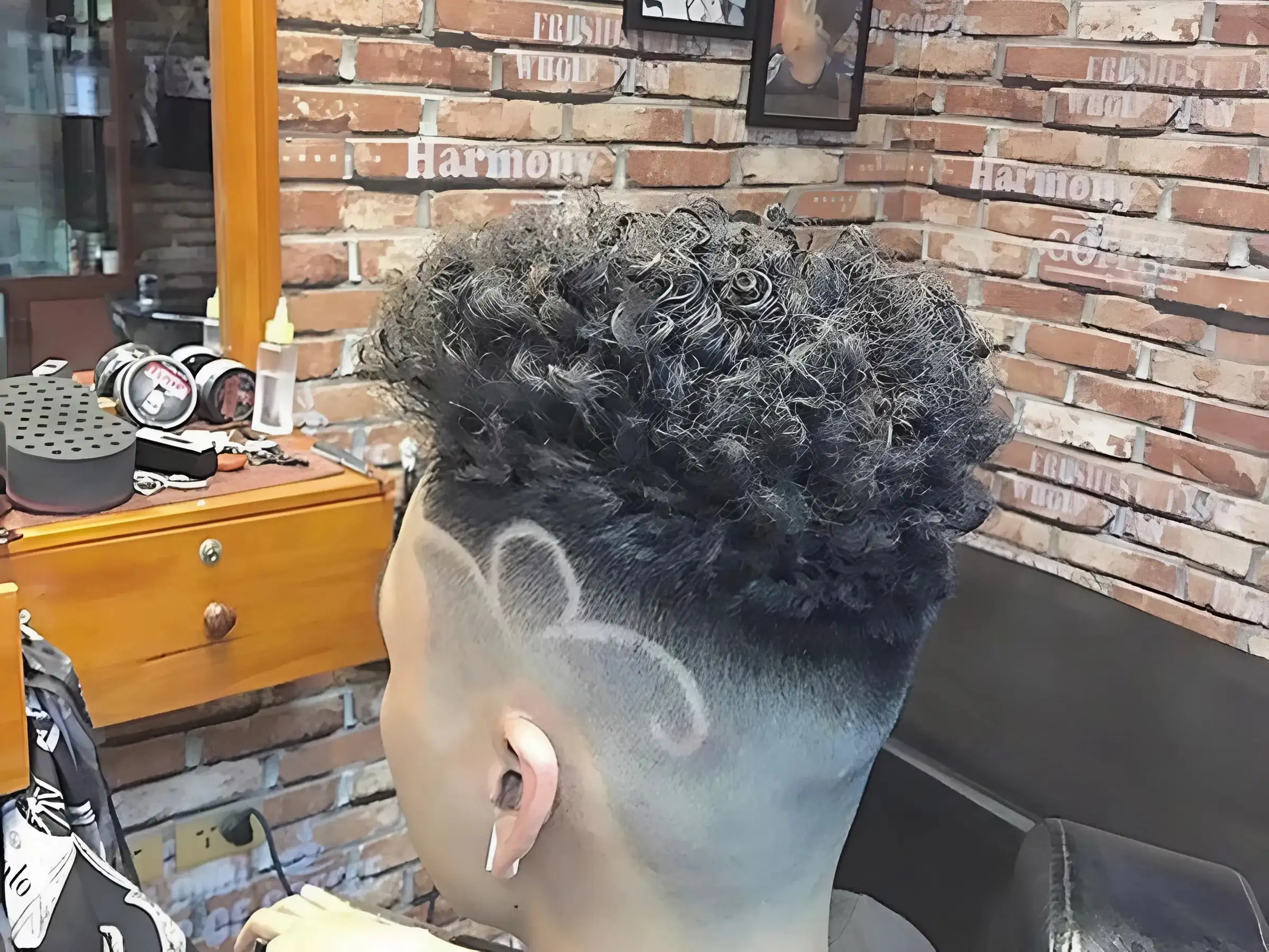 Khoảng chi phí làm tóc Premlock