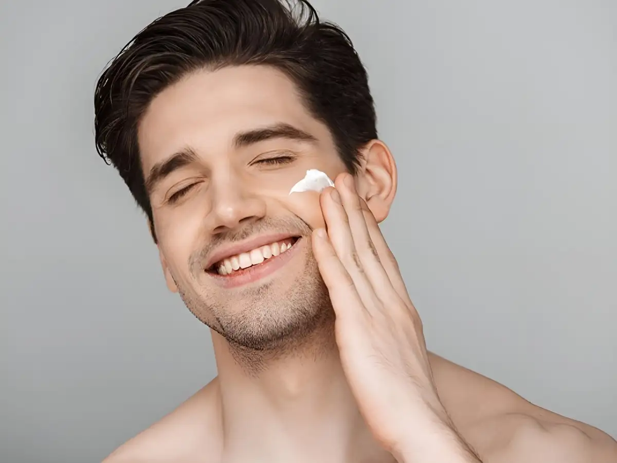 Chăm sóc da không phải là điệu đà mà là một khoản đầu tư thông minh cho chính bản thân mỗi người