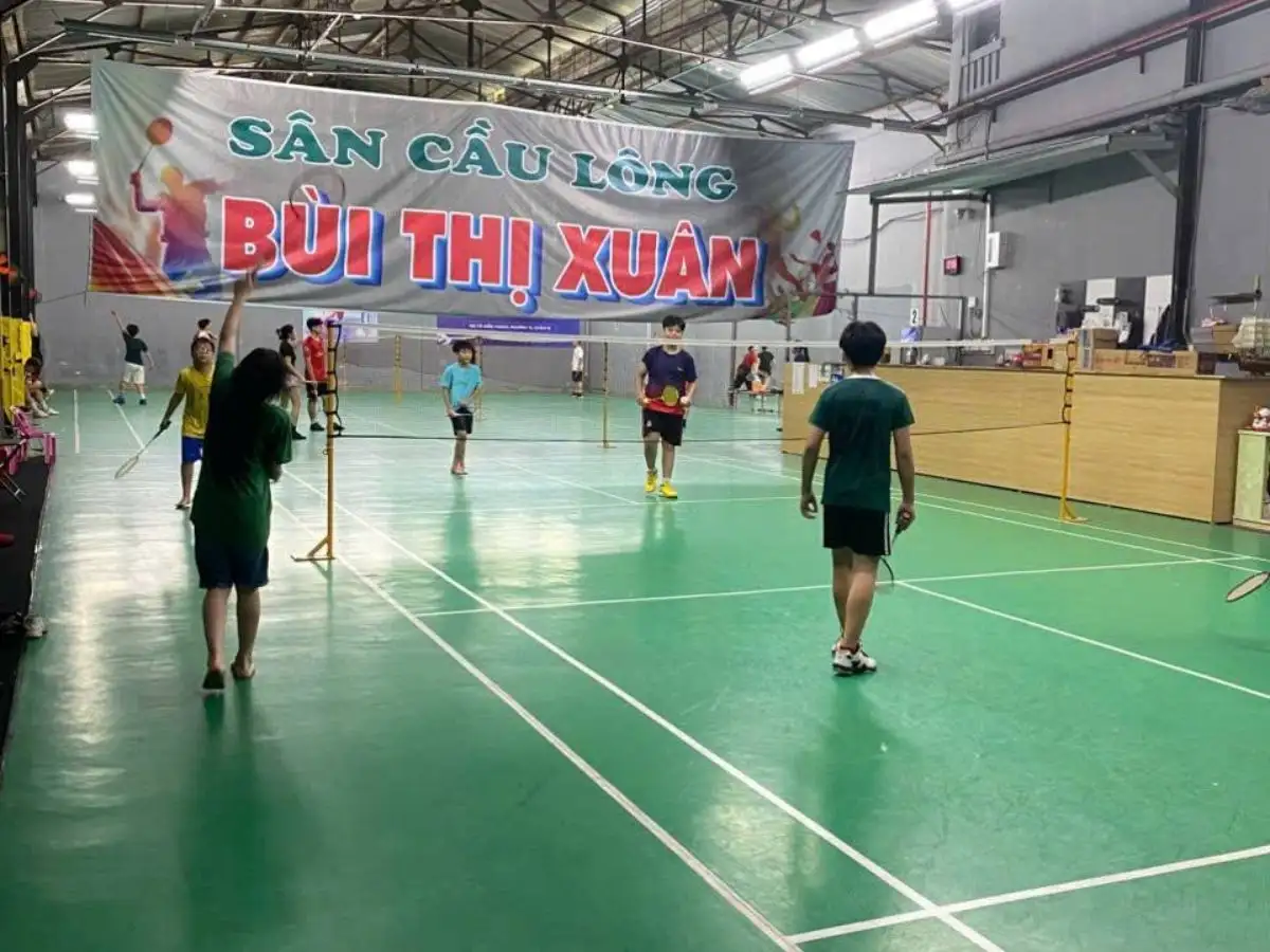 Sân Cầu Lông Bùi Thị Xuân