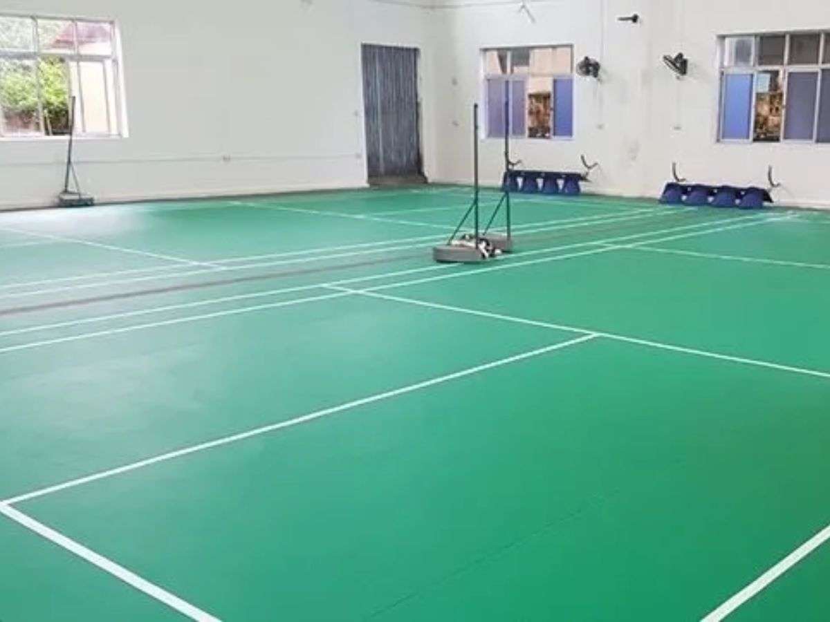 Sân Cầu Lông Hồng Hà