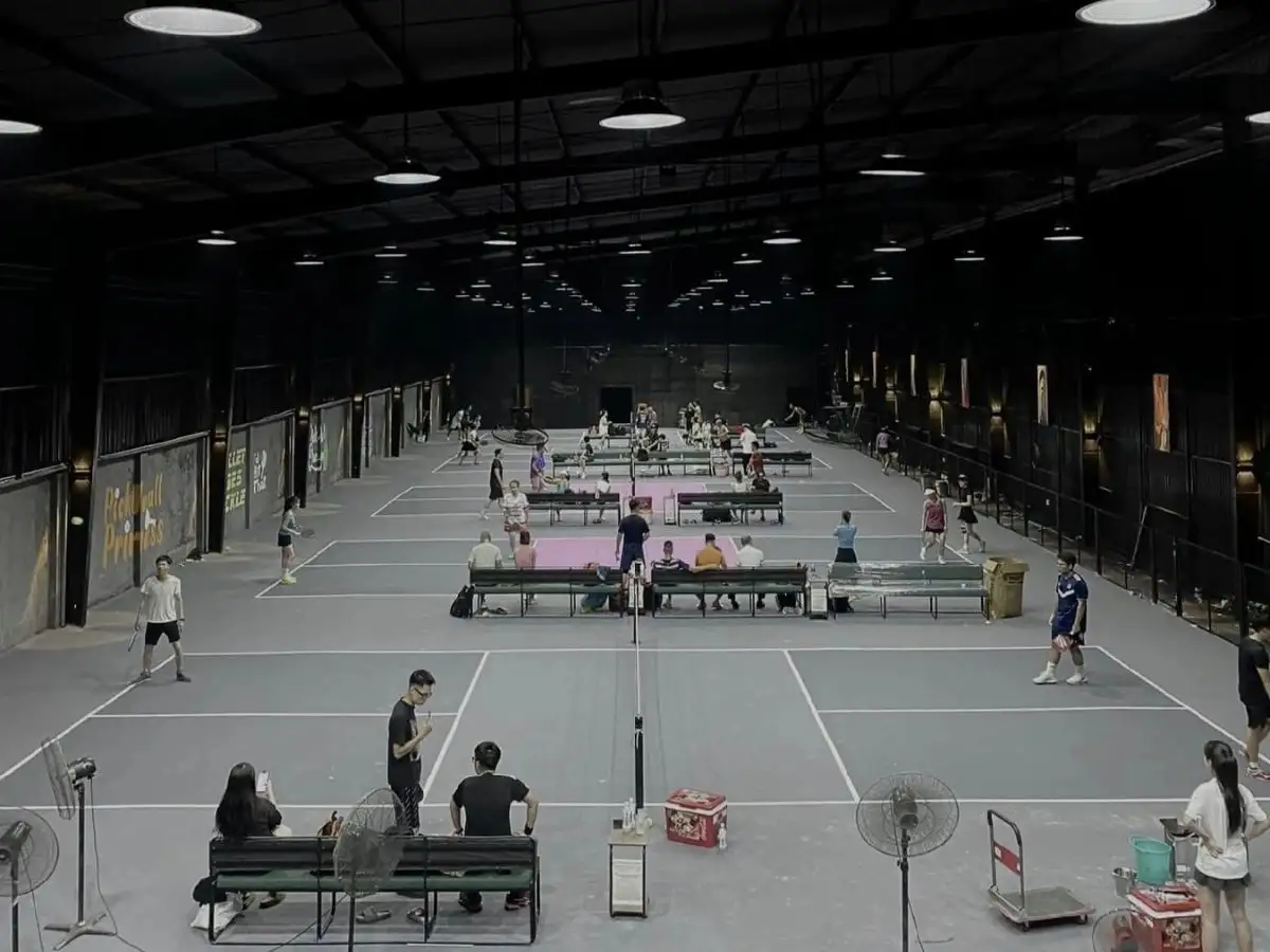 Sân Pickleball Volley Vibes là một địa điểm lý tưởng với không gian chơi rộng rãi