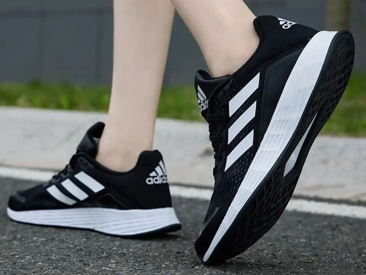 Giày thể thao Adidas được ưa chuộng nhờ tính ứng dụng cao, dễ phối đồ 