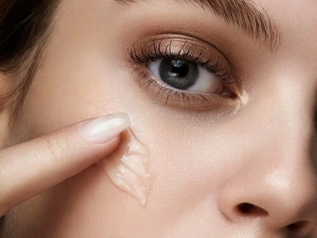 Tuân thủ đúng thứ tự và kỹ thuật trong quy trình trang điểm để kem lót phát huy tối đa công dụng