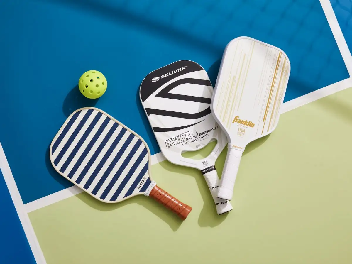 Giá vợt pickleball khá đa dạng, hãy cân nhắc dựa trên ngân sách cá nhân