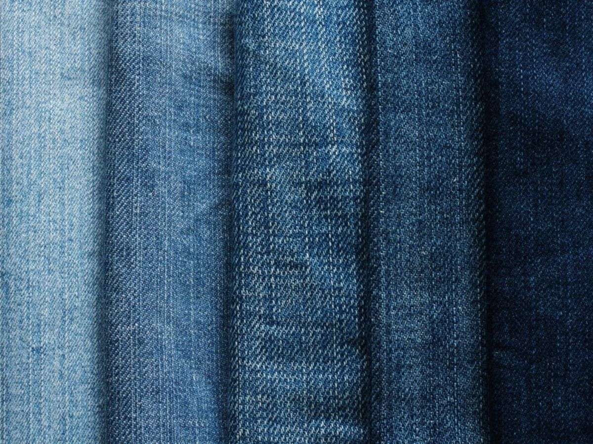 Điểm cộng lớn của các chất liệu jeans là bề mặt vải độc đáo 