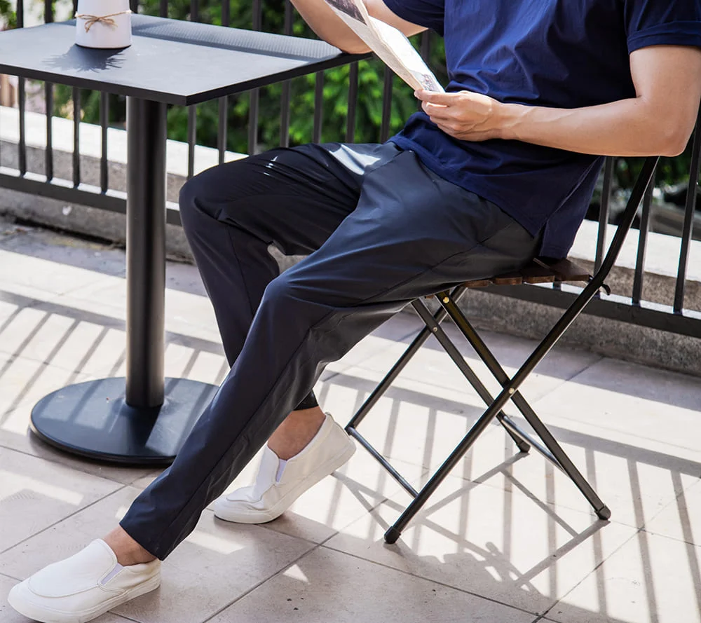 Quần dài jogger nam daily pants sợi sorona trong bộ outfit thường ngày