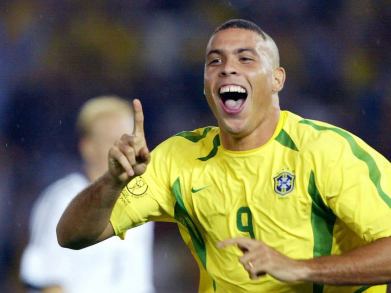 Ronaldo Nazario - 250 triệu USD