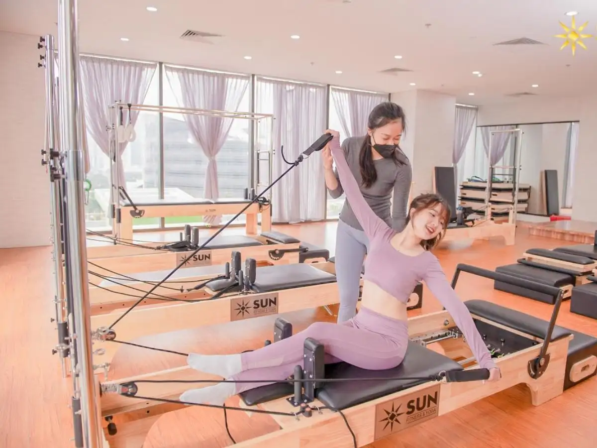 Lực cản từ máy giúp tăng cường sức mạnh cơ bắp và cải thiện sự linh hoạt