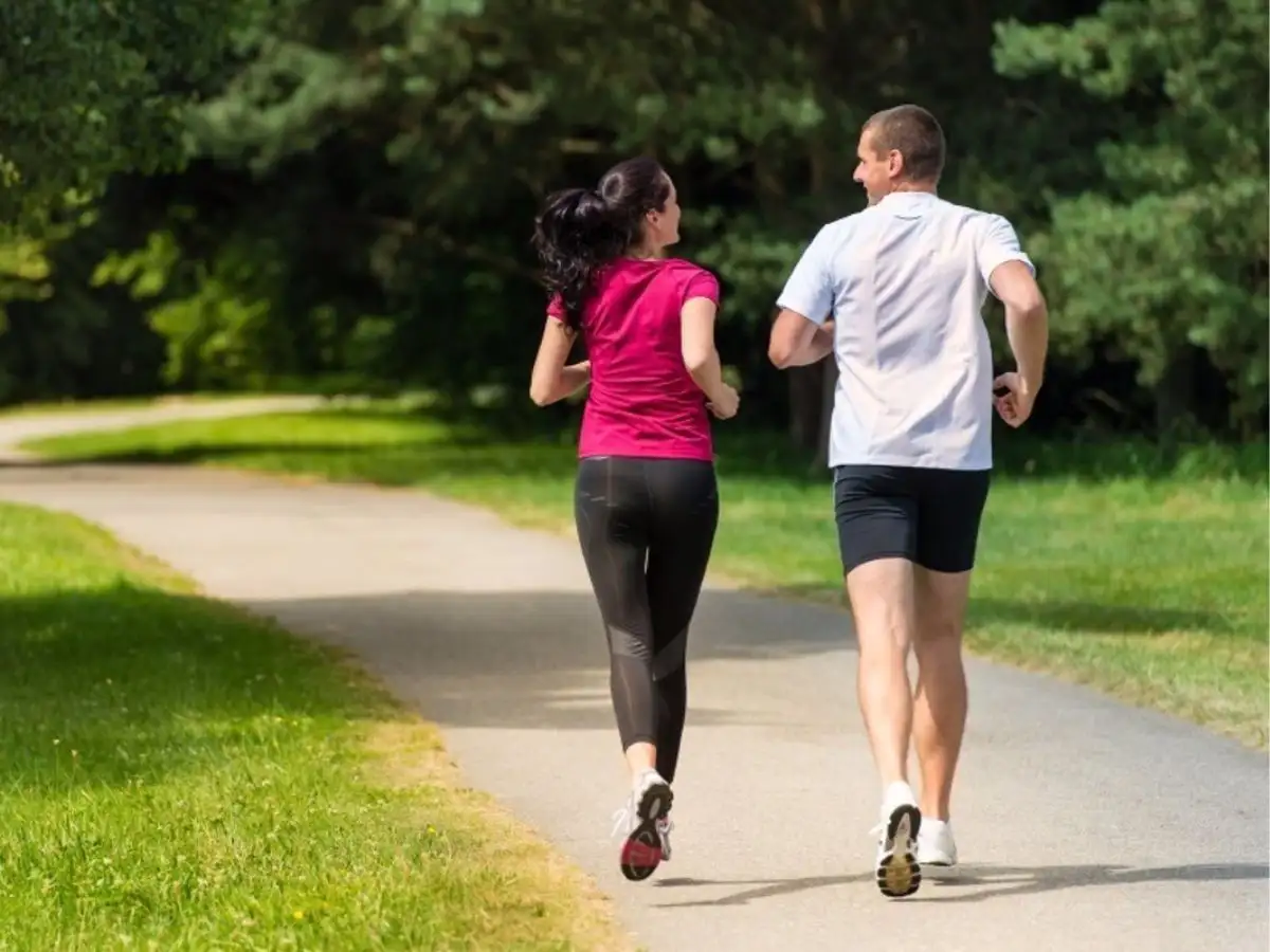 Nếu mục tiêu chính của bạn là giảm cân, thì chạy bộ có vẻ là phương án tối ưu hơn