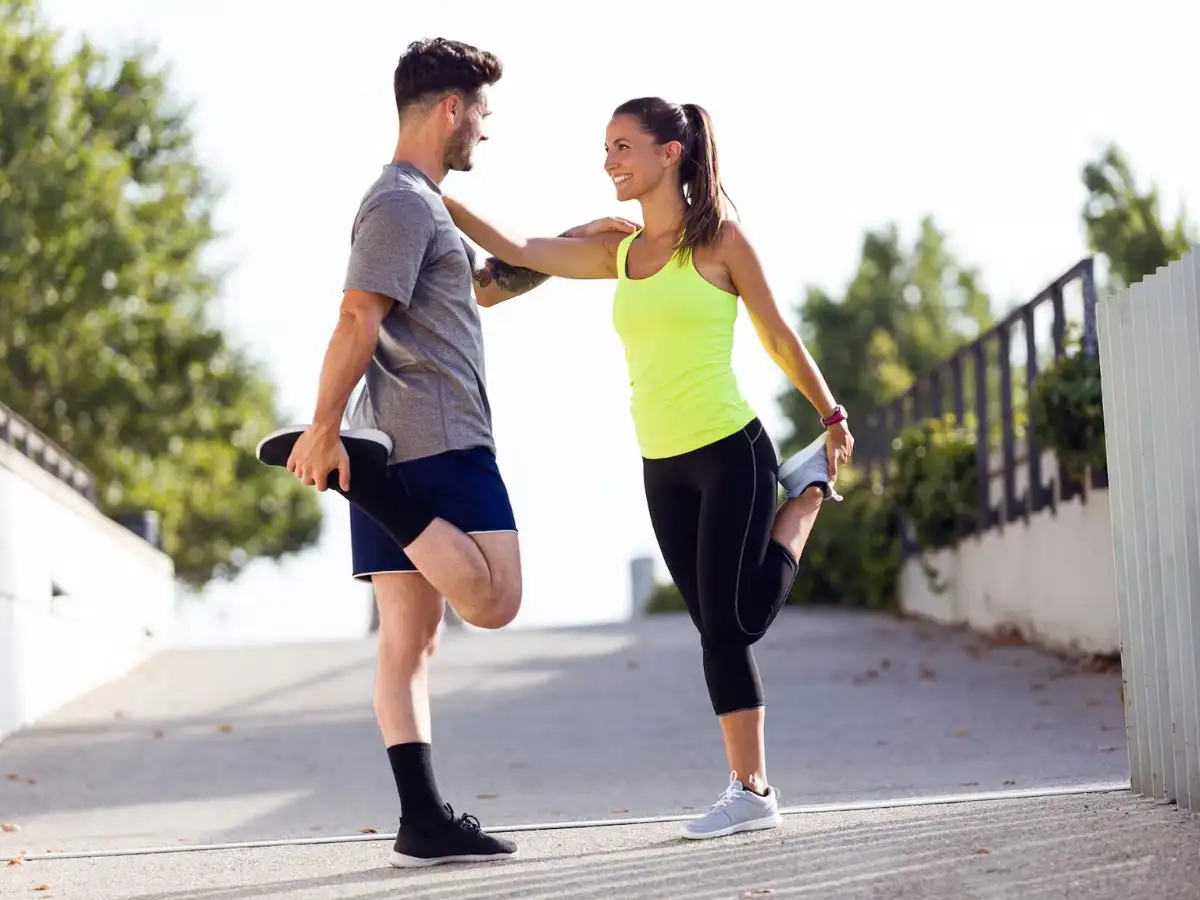Để tránh té ngã hoặc chấn thương khi chạy, bạn có thể luyện tập đứng một chân