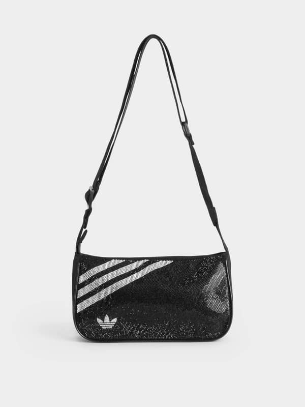 Chiếc túi đeo chéo nam Adidas thiết kế độc đáo