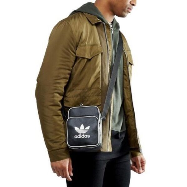 Túi đeo chéo nam Adidas phổ biến 