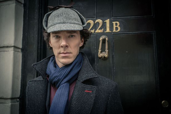  Benedict Cumberbatch trong nhân vật Sherlock Holmes trong bộ phim Sherlock