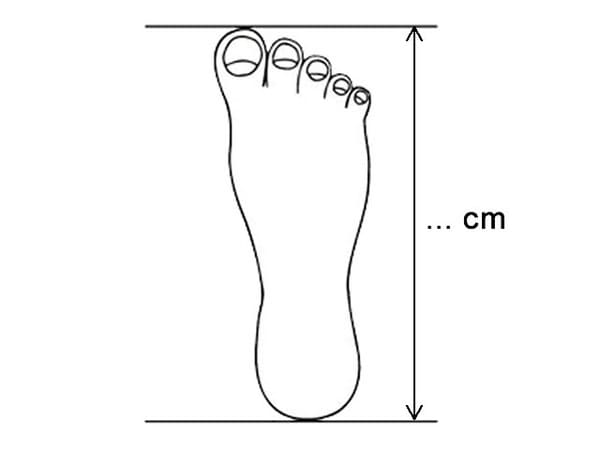 Đo size chân là đo kích thước từ hai điểm đầu ngón chân đến hai điểm cuối của gót chân (Nguồn: Internet)