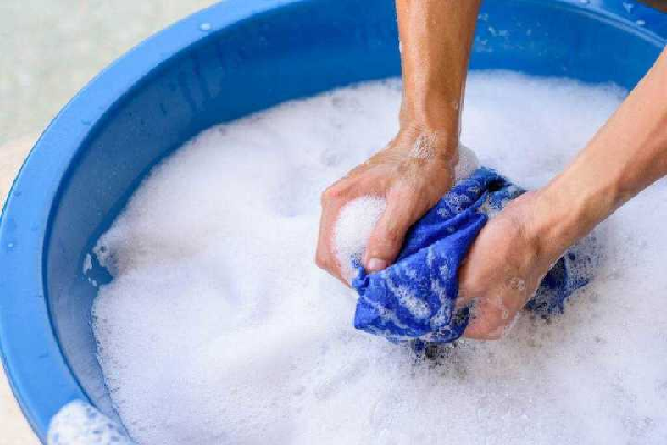 Giặt quần áo thể thao bằng nước lạnh mang lại hiệu quả tốt hơn