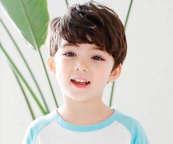 Kiểu tóc Hàn Quốc đẹp và dễ thương cho bé trai (Nguồn: internet)