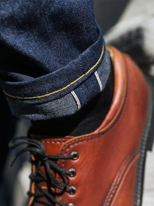 Cách xắn gấu quần quần jean selvedge khi mang cùng boots