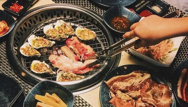 Không gian quán Seoul BBQ