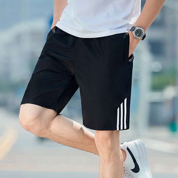 Sports Shorts xứng đáng là item cần có bất kể mùa đông hay mùa hè