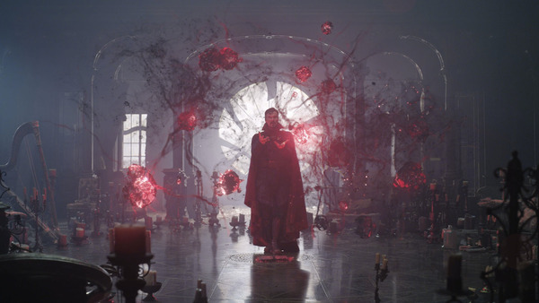Doctor Strange trong trận chiến với Wanda