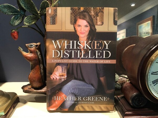 Tác giả của quyển sách là một người phụ nữ “đỉnh của chóp" trong ngành pha chế rượu
