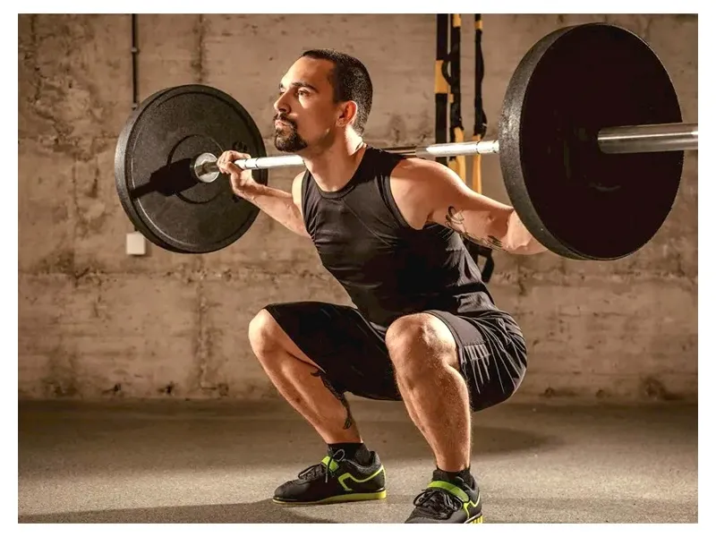 Wide Stance Barbell Squat được đánh giá là một bài tập bắp chân mang lại hiệu quả nhanh nhất