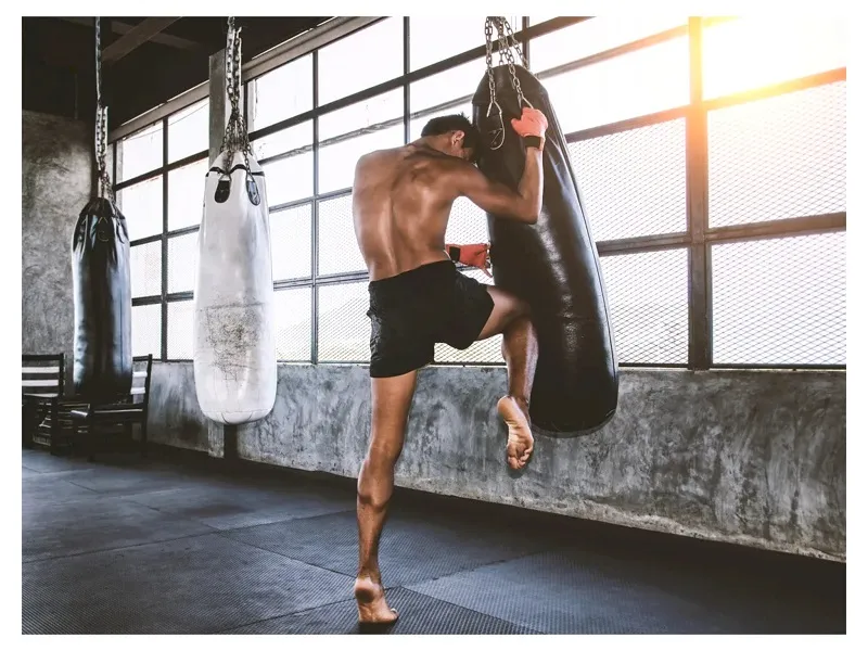 Kickboxing được rất nhiều huấn luyện viên thể hình khuyên khi muốn có cánh tay săn chắc