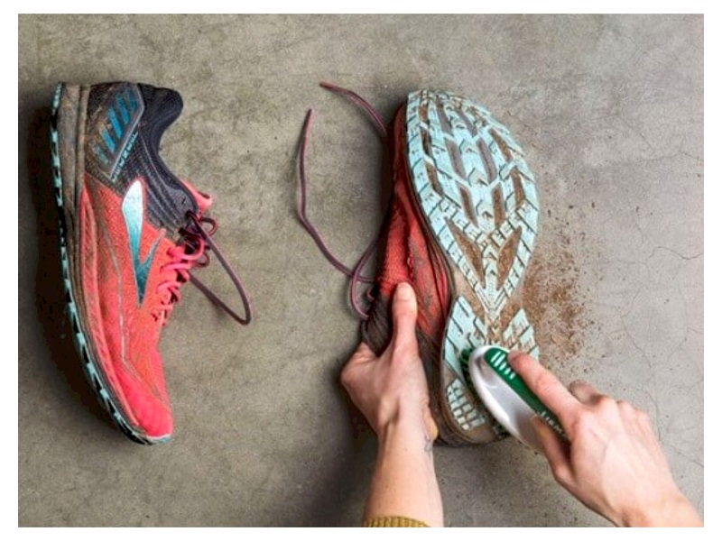 Khi nào bạn cần thay giày chạy bộ mới ? Tip bảo quản giày bền lâu - Coolmate