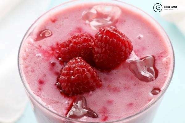 Smoothie quả mâm xôi và socola tươi ngon, bổ dưỡng