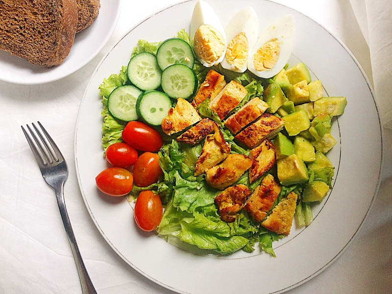 Salad - Món ngon với ức gà