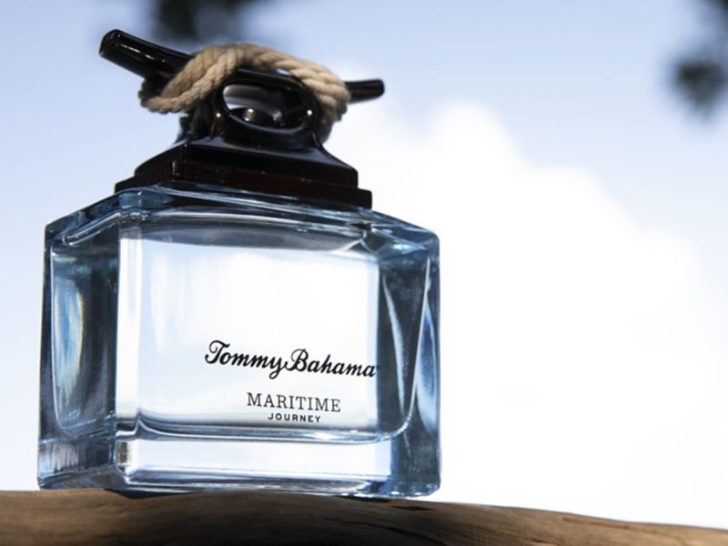 Tommy Bahama Maritime Journey hơi gắt lúc đầu rồi càng ngày càng “nịnh mũi”