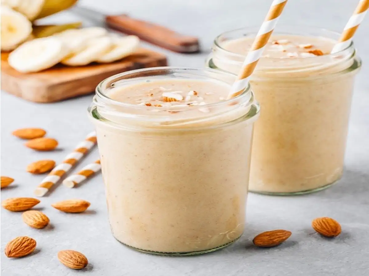 Yến mạch cung cấp carbohydrate phức hợp giải phóng năng lượng từ từ, giúp bạn duy trì sự bền bỉ