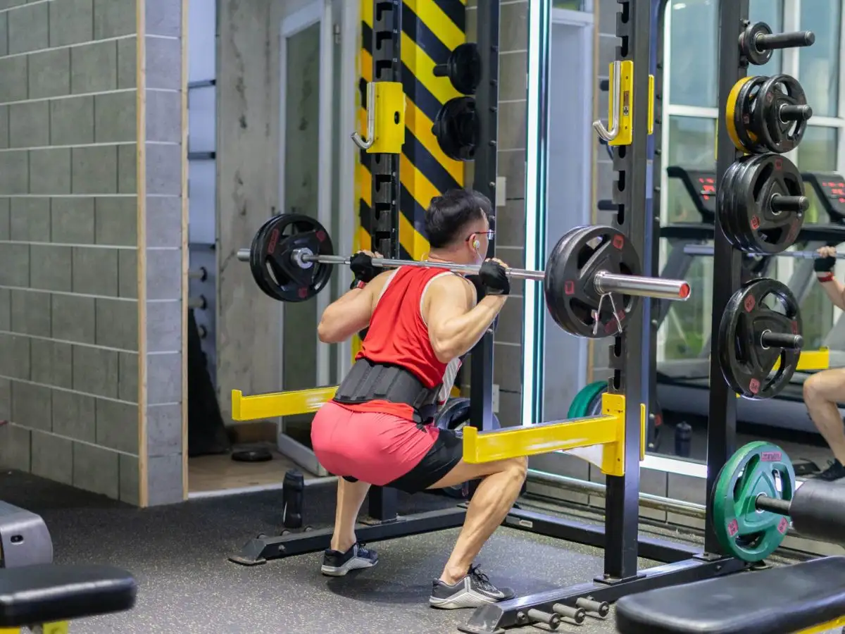Squat là bài tập được mệnh danh là vua của các bài tập thân dưới