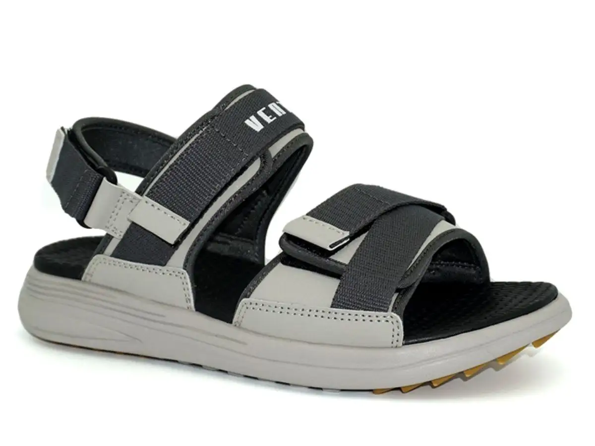 Vento là thương hiệu đã khá quen thuộc với những ai yêu thích sandal