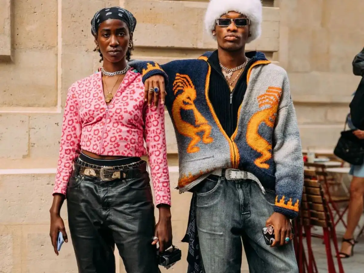 Hades nổi tiếng với phong cách Y2K đậm chất street style