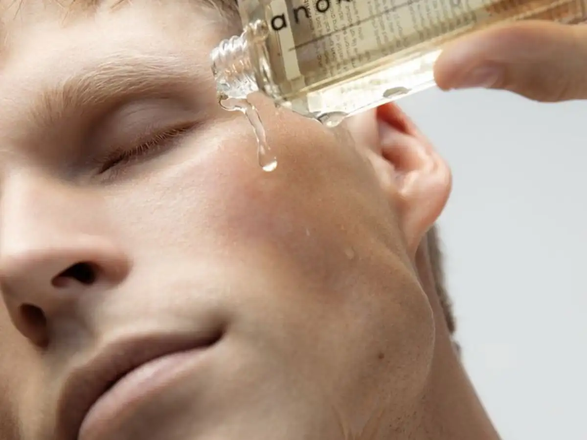 Da không mụn có dùng được toner trị mụn trong một số trường hợp