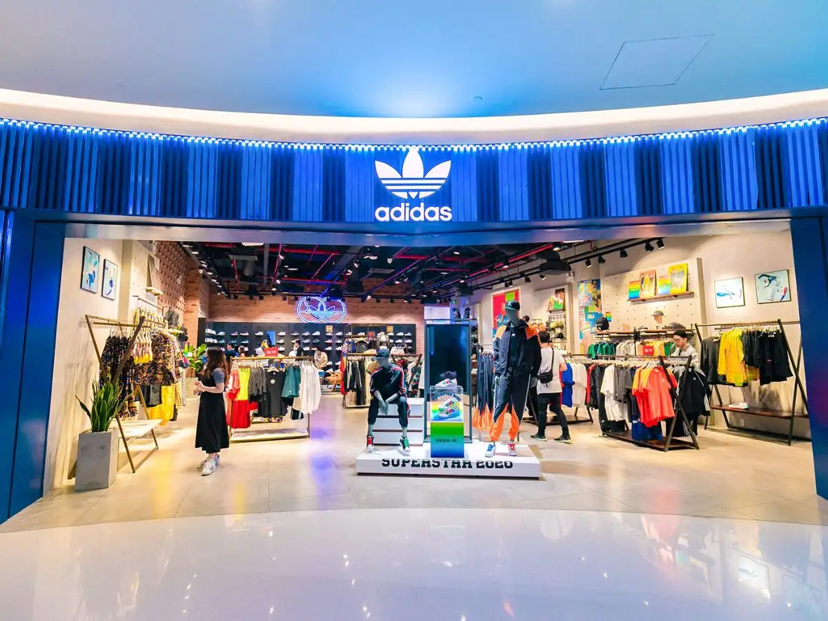 Cửa hàng Adidas Adidas có những mẫu giày slip on nam mang phong cách thể thao
