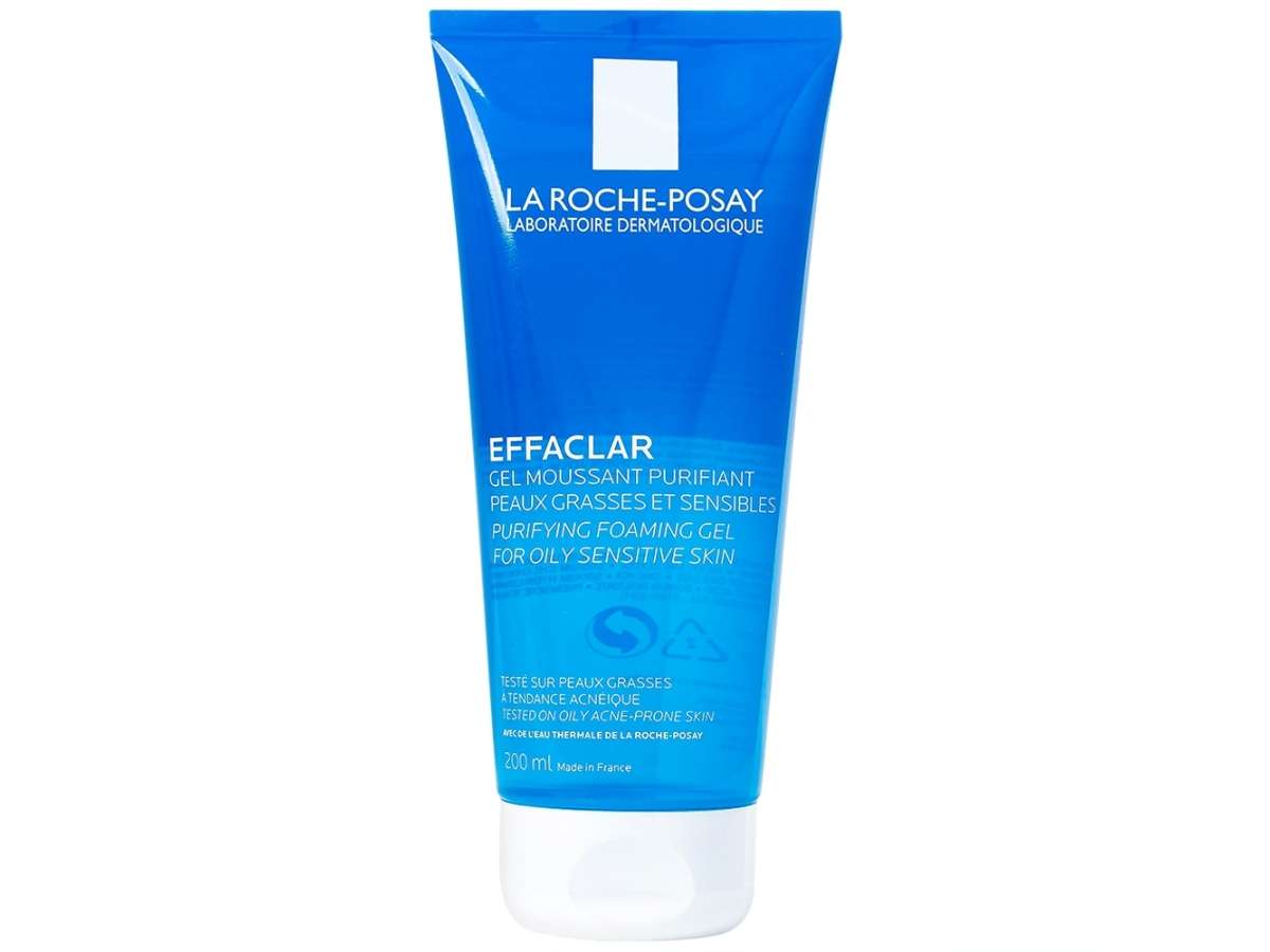 La Roche-Posay Effaclar Purifying Foaming Gel là loại sữa rửa mặt nam kiểm soát dầu thừa