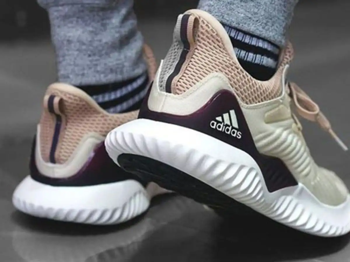 Kinh nghiệm chọn mua giày Adidas nam phù hợp