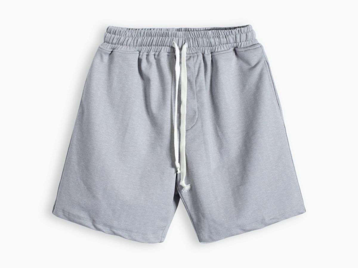 Lados là lựa chọn phổ biến cho quần short nam với mức giá hợp lý