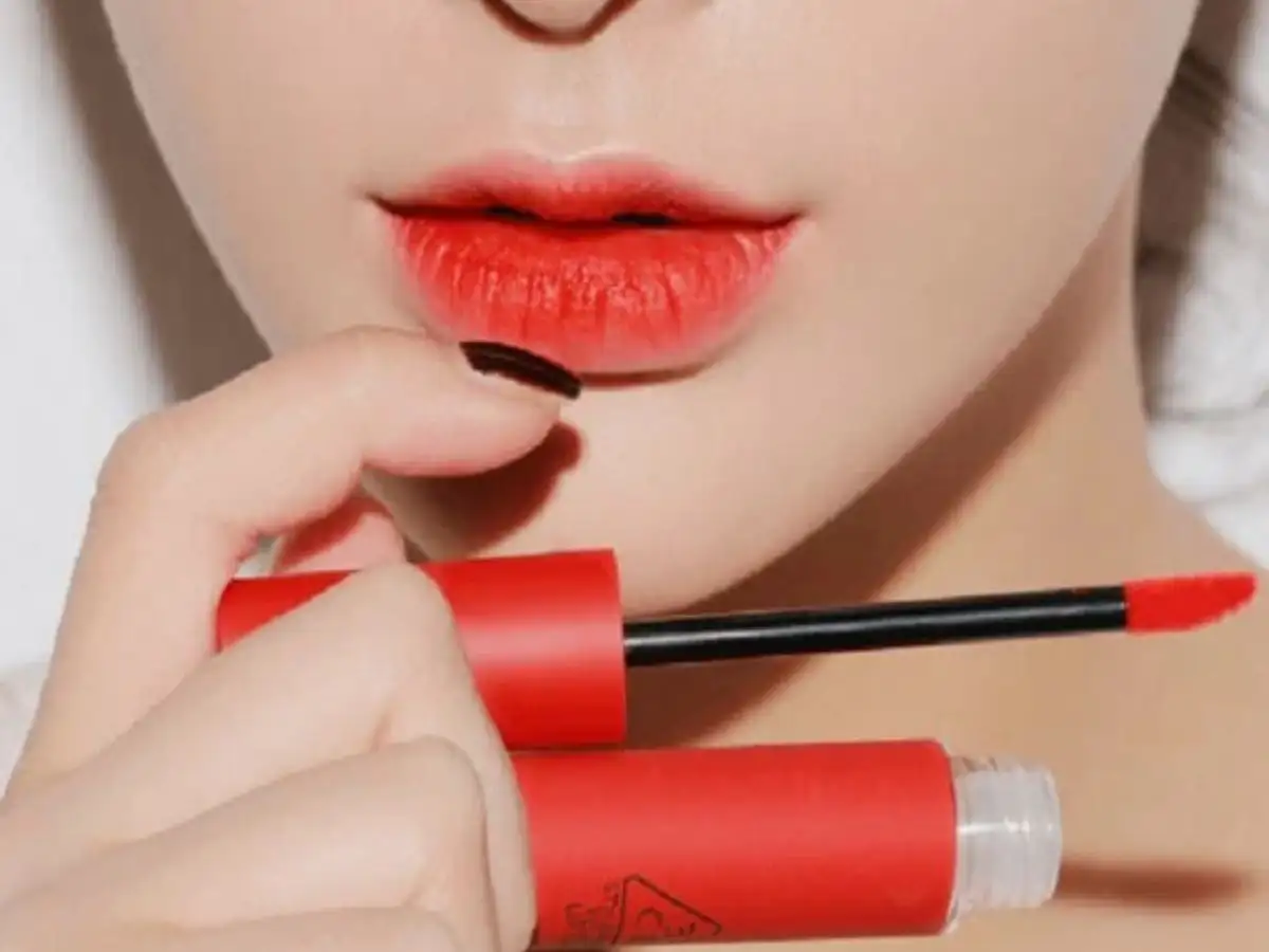 Độ bền màu của son