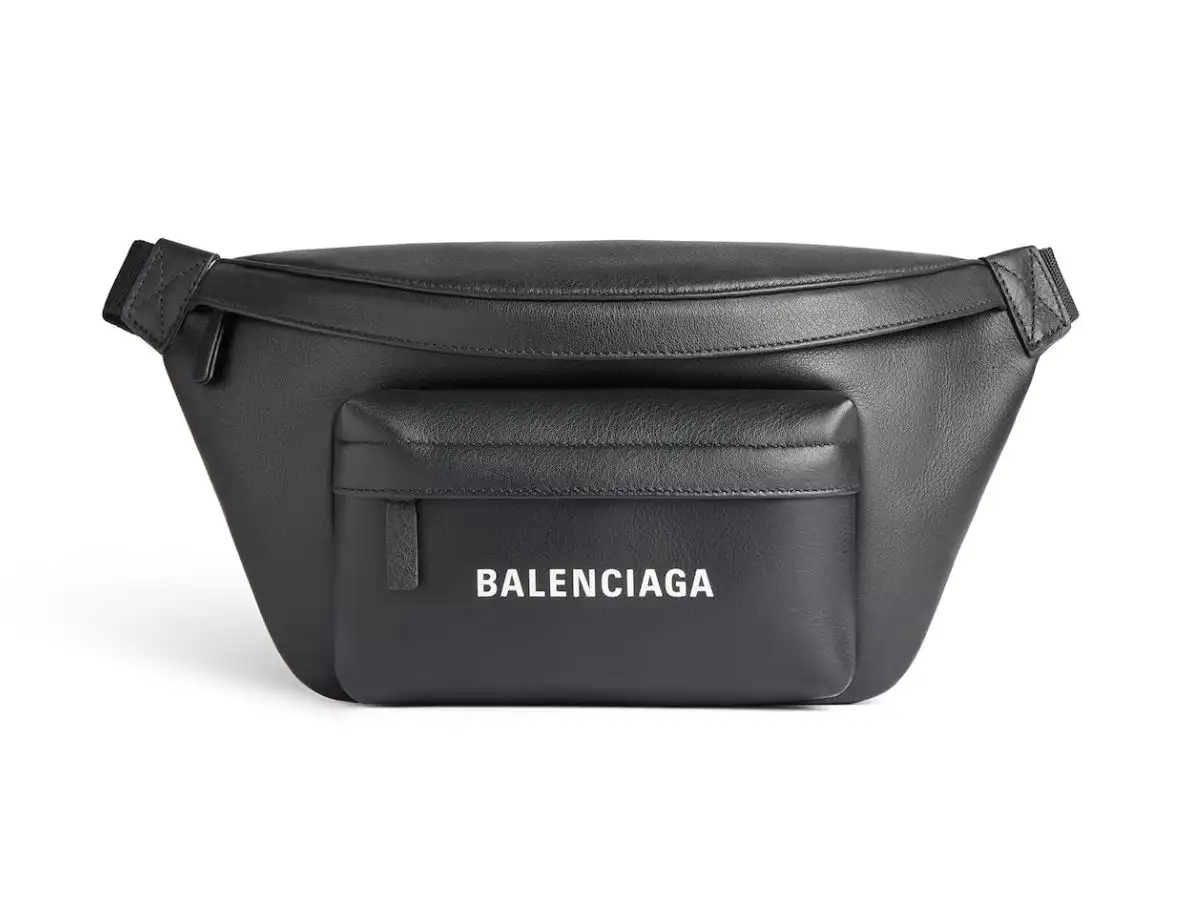Mẫu fanny pack Men's Everyday Beltpack là sự kết hợp giữ tối giản và xa xỉ