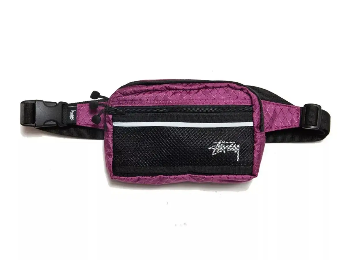 Mẫu fanny pack Waist Pack của Stussy là item mang tính biểu tượng của hãng