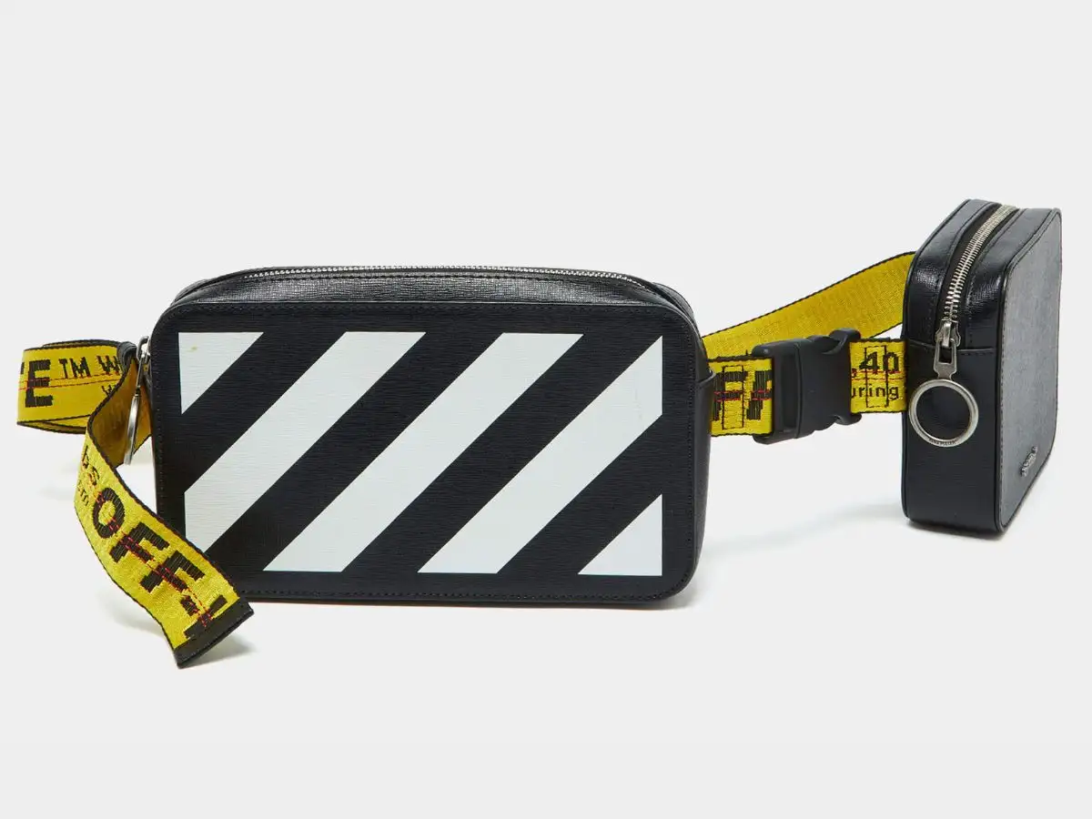 Mẫu fanny pack Striped Leather Belt Bag thể hiện phong cách độc đáo của hãng